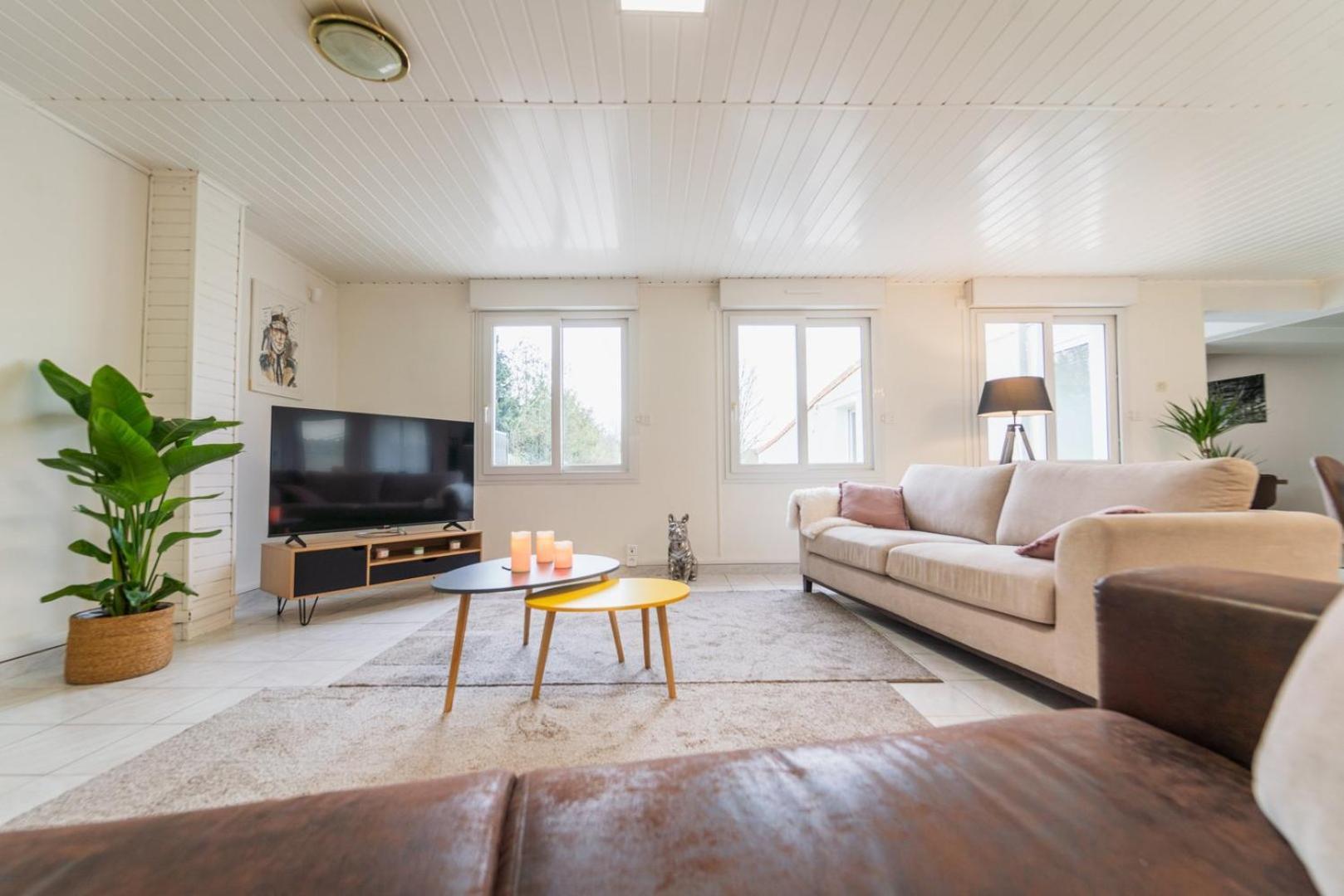 Le Gue Sourdeau: 150M² 5 Min From Futuroscope Leilighet Chasseneuil-du-Poitou Eksteriør bilde