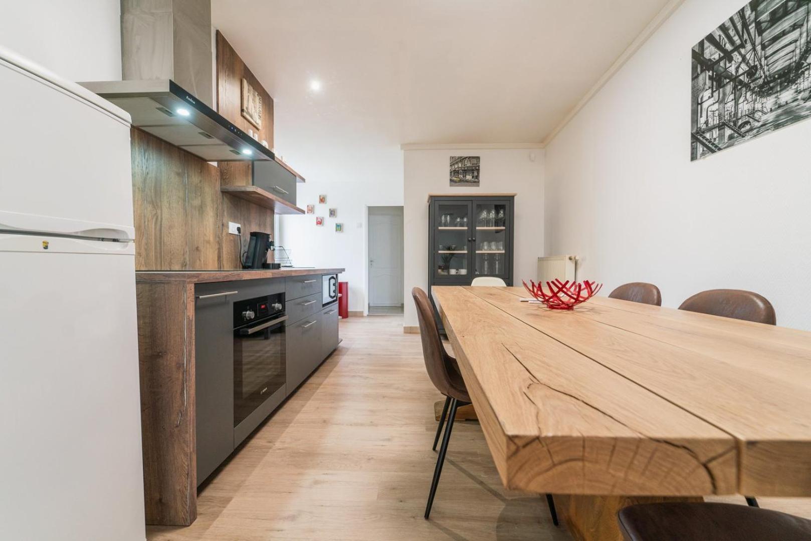 Le Gue Sourdeau: 150M² 5 Min From Futuroscope Leilighet Chasseneuil-du-Poitou Eksteriør bilde
